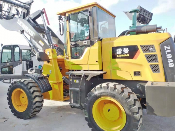 山一雷曼小型裝載機為什么那么多用戶喜愛？